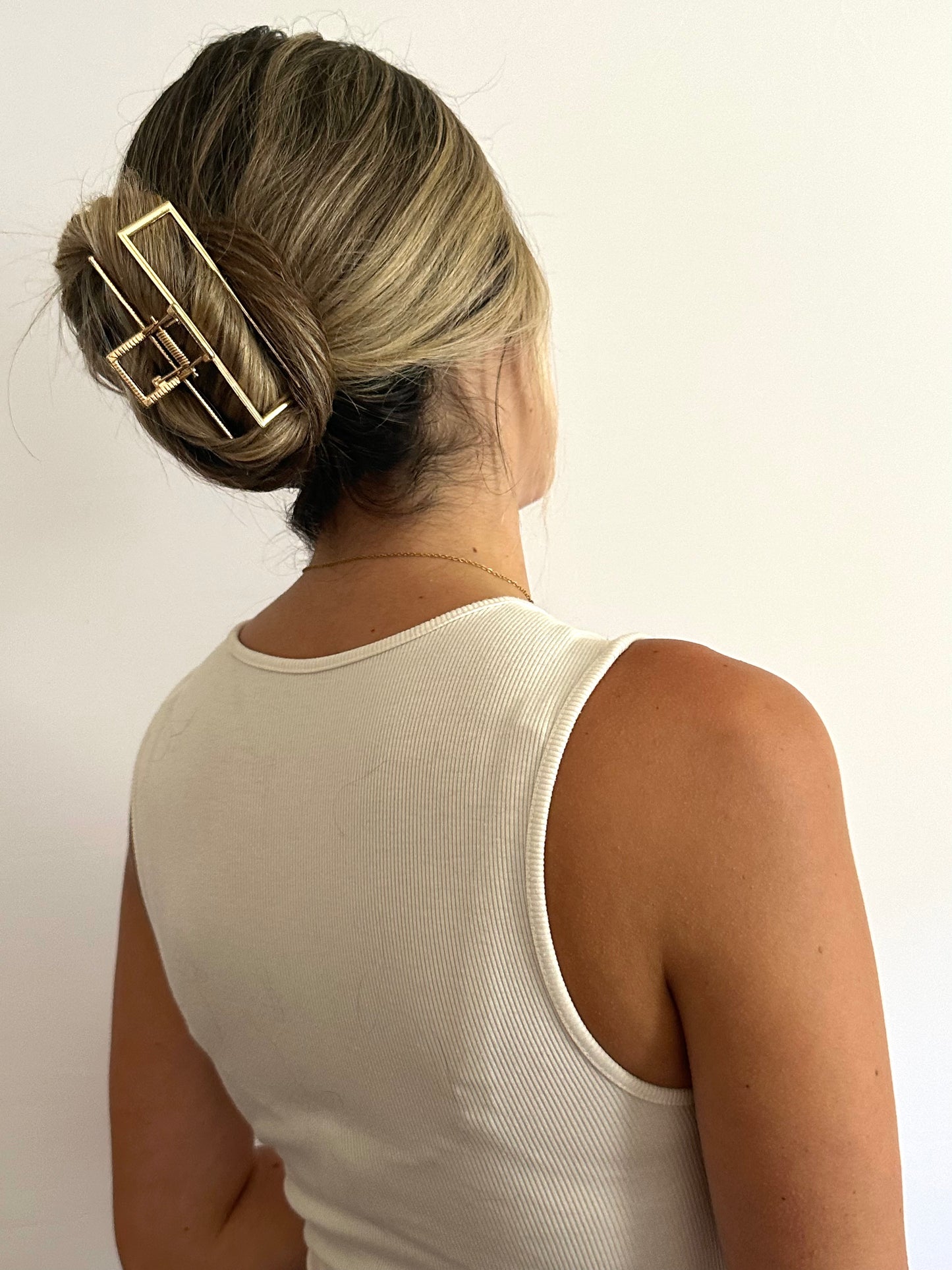 TINSEL square gold clip