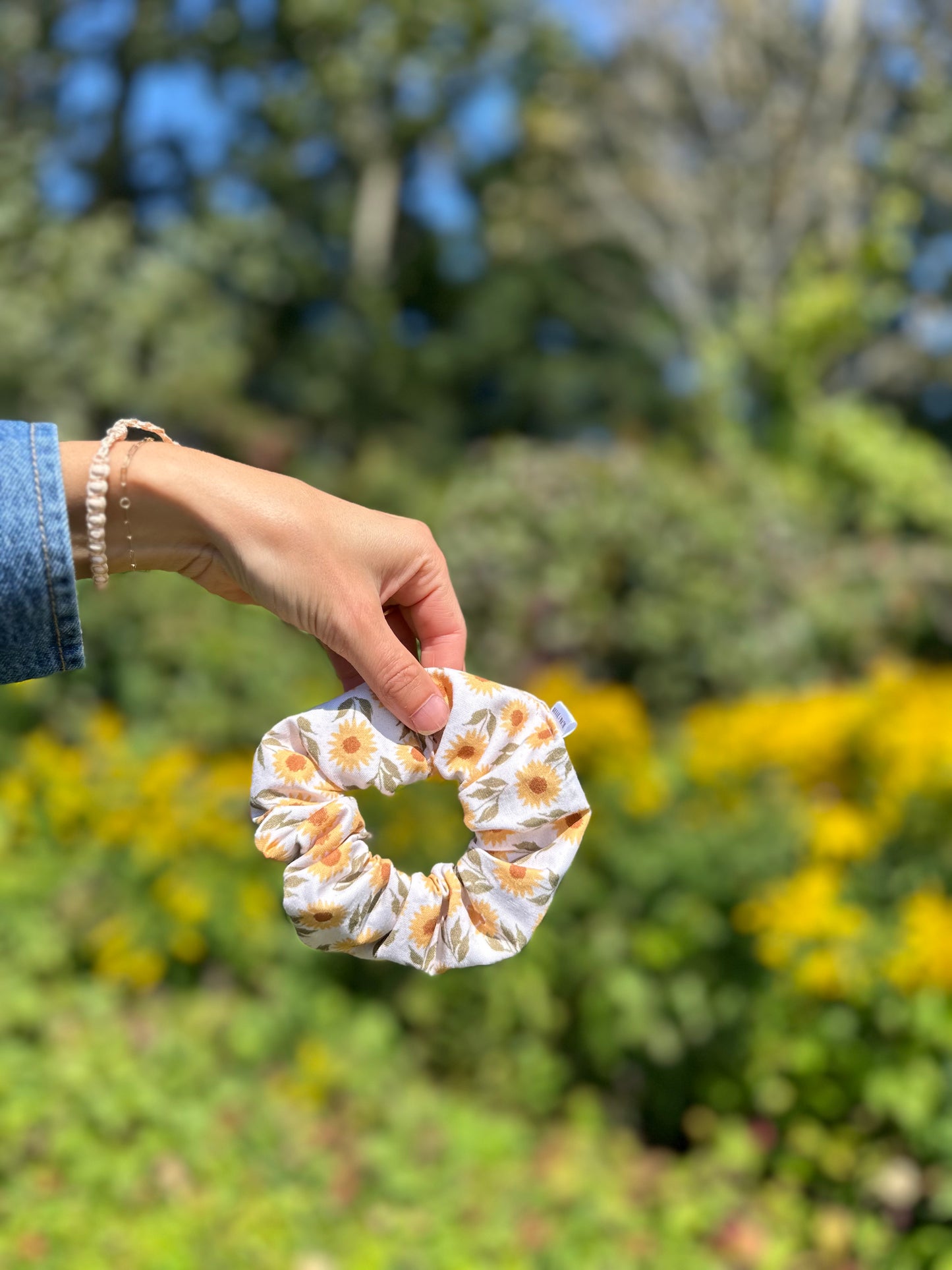 S O O K I E Sunflower Scrunch